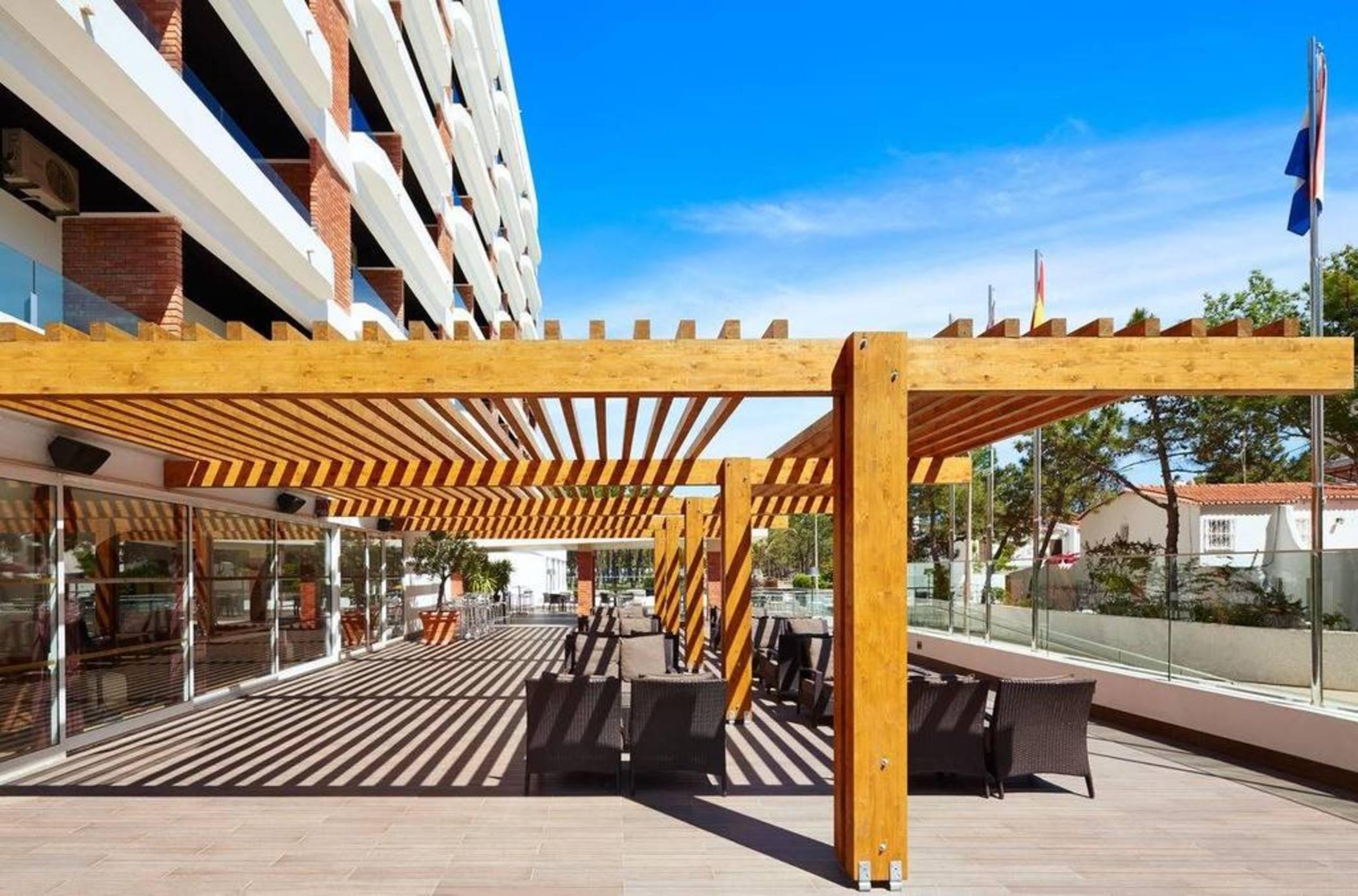 Alcazar Hotel & Spa 몬뜨고르두 외부 사진